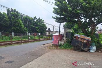 DKI kemarin, jalan sejajar rel Pasar Minggu hingga JPO Tendean