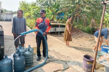 Banyumas kirim 195 ribu liter air bersih ke 14 desa