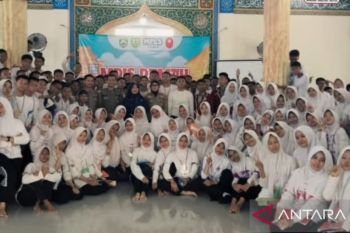 Polrestabes Palembang edukasi siswa SMAN 13 tentang tertib berlalu lintas ke siswa SMA