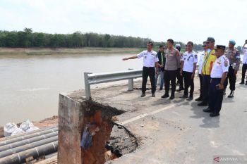 Polisi imbau pengendara hindari jalan longsor Sekayu - Lubuklinggau