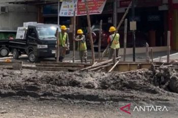 Pemko Pekanbaru kebut penanganan banjir, drainase 1,2 kilometer dibangun di Jalan Dharma Bakti