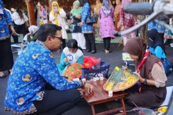 Pemkot Madiun wadahi kreativitas anak lewati lomba lukis media anyaman