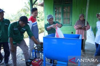Peternak Kalijaran sulap potensi lokal jadi pakan itik bernutrisi hemat