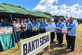 BKKBN distribusikan bantuan 100 keluarga berisiko stunting di Talaud