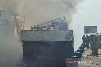 Kerugian akibat kebakaran tiga kapal di Muara Angke capai Rp1,5 miliar