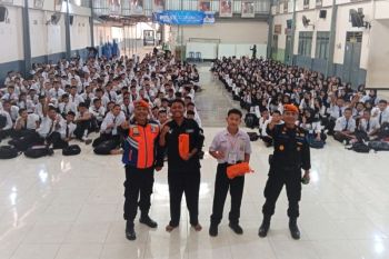 Daop 7 Madiun edukasi keselamatan perlintasan di sekolah