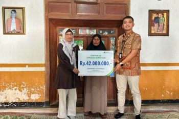 BRI Delanggu 1 bersama BPJS Ketenagakerjaan Klaten serahkan santunan JKM Rp42 juta kepada ahli waris nasabah KUR