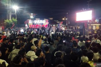 Ribuan masyarakat padati Simpang Lima Toboali Bangka Selatan nobar final Piala Dunia