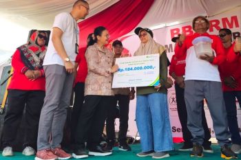 BPJS Ketenagakerjaan Semarang Pemuda serahkan santunan kepada perangkat RT