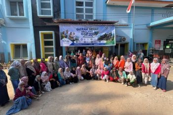 Semarak HUT ke-58 BPJS Kesehatan, Warga Lubuk Tarok Antusias Ikut Senam Prolanis di Puskesmas Lubuk Tarok Sijunjung
