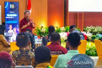 Agus Sumule: Program pendidikan Papua Tengah turunkan angka anak tak sekolah