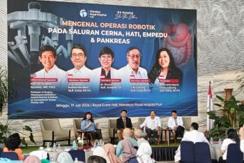 RS Mandaya hadirkan teknologi robot bedah terbaru untuk operasi tumor hingga ginjal