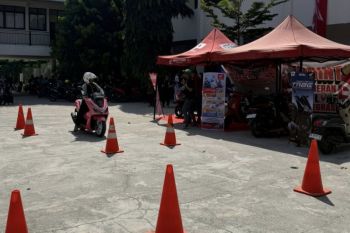 #Cari_Aman honda ajak pelajar terapkan tips berkendara aman di jalan