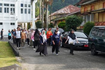 Pemkot Padang Panjang Gelar Jalan Sehat Rutin Perkuat Budaya Hidup Sehat ASN