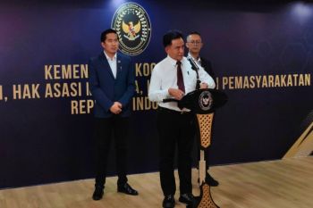 Government: Palestinian deportation followed Interpol notice