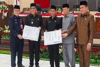 DPRD HSU sahkan dua raperda penting dalam paripurna ke-15