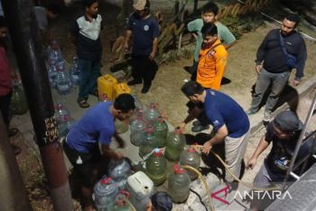 Pemkab Bogor telah salurkan 500 ribu liter air bersih ke wilayah terdampak kekeringan