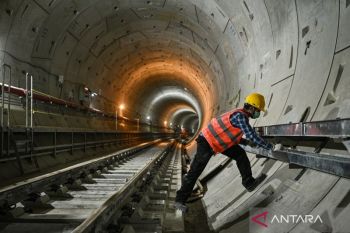 Pramono pushes Finance Ministry to speed up review of Jakarta bonds