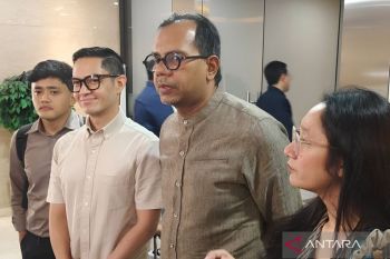 Dude Harlino serahkan honor BA PT DSI ke Bareskrim Polri