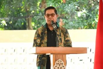 MARADONA HADAPI COBAAN