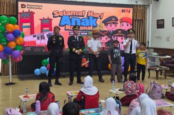KAI Palembang tanamkan budaya keselamatan kereta kepada anak