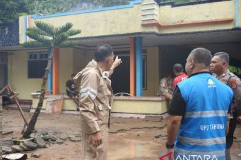 PLN UP3 Tahuna cepat perbaiki listrik dampak longsor di Tamako-Sangihe