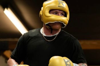 Laga mantan juara sejati Canelo lawan Mbilli resmi digelar 31 Oktober