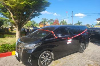 KPK sita mobil Alphard milik Bupati Lombok Barat nonaktif LAZ