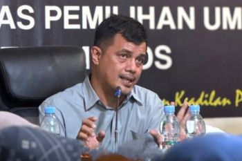 Bawaslu Sulsel evaluasi kehumasan perkuat informasi publik