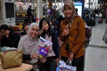Peringati Hari Anak Nasional 2026, KAI Daop 6 tebar senyum kepada penumpang cilik di Stasiun Yogyakarta