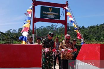 Jembatan Garuda permudah akses ekonomi warga Batursari-Candiroto