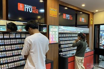 Tania Perfume usung konsep self-service untuk pilih aroma personal