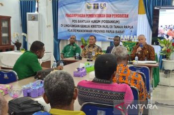 Kemenkum Papua Barat bentuk 56 Posbankum GKI Manokwari perluas layanan