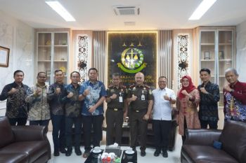 PLN dan Kejati Kalsel Perkuat Kepastian Hukum Program Kelistrikan