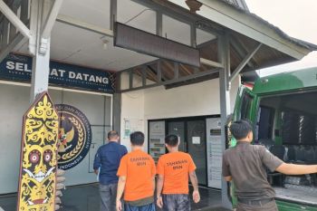 Kejari Bengkayang terima pelimpahan tersangka kasus 1.659 ekstasi