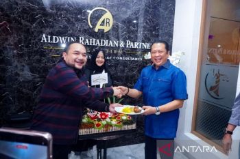 Anggota DPR Bamsoet menilai Indonesia masih membutuhkan lebih banyak advokat