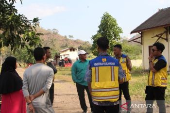 Tim Kementerian PU survei calon lahan SR di Dompu