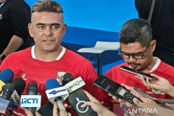 Legenda timnas Gonzales sedih Kambuaya tak dipanggil tetapi memaklumi