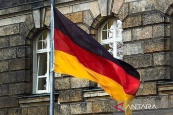 Polisi Berlin investigasi mobil tabrak massa diduga aksi teror