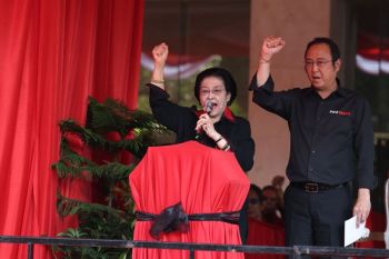 Megawati meresmikan monumen Kudatuli di Kantor DPP PDIP