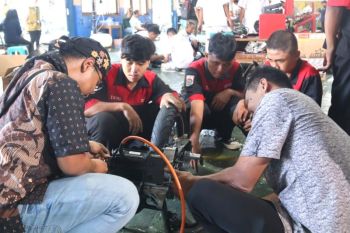 PLN UID Lampung bekali siswa SMK pelatihan konversi motor listrik
