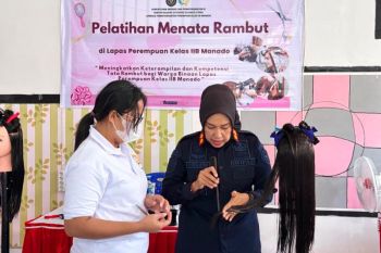 Lapas Perempuan Manado bekali keterampilan tata rambut warga binaan