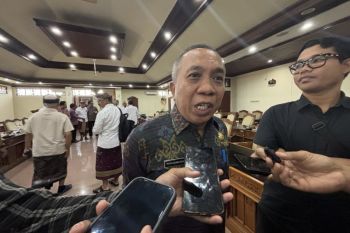 Dinas KP ingin pertahankan nelayan kecil di Pelabuhan Benoa