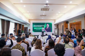 Kemenkes percepat tranformasi bedah robotik