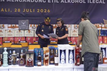 Bea Cukai dan BAIS TNI gagalkan penyelundupan minuman alkohol ilegal