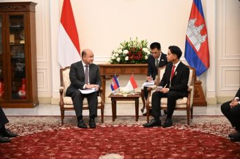 RI, Cambodia discuss human trafficking and public sector reform