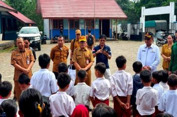 Pemkab Barut tuntaskan salurkan Program SIP Pintar di sembilan kecamatan