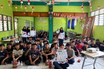 Mahasiswa UMS gaungkan GERMAS di SMA Muhammadiyah Imam Syuhodo Polokarto
