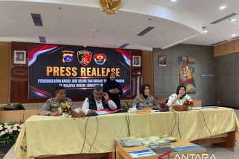 Polda Sumbar ungkap sindikat di balik operasional situs judi