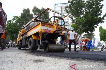 Pemko Pekanbaru kebut 23 kilometer pengaspalan jalan, mobilitas warga kini makin nyaman